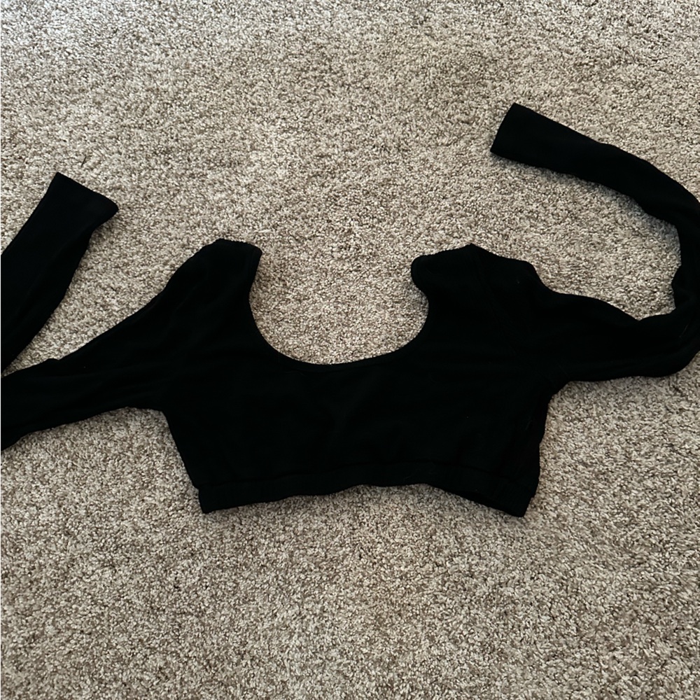 Edikted long sleeve clasp back crop top